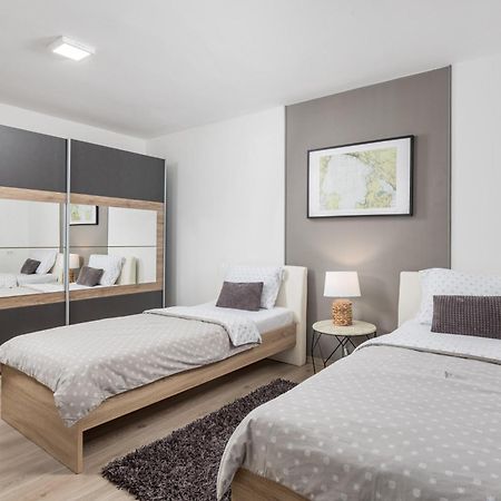 Apartment City Flower Rijeka Luaran gambar
