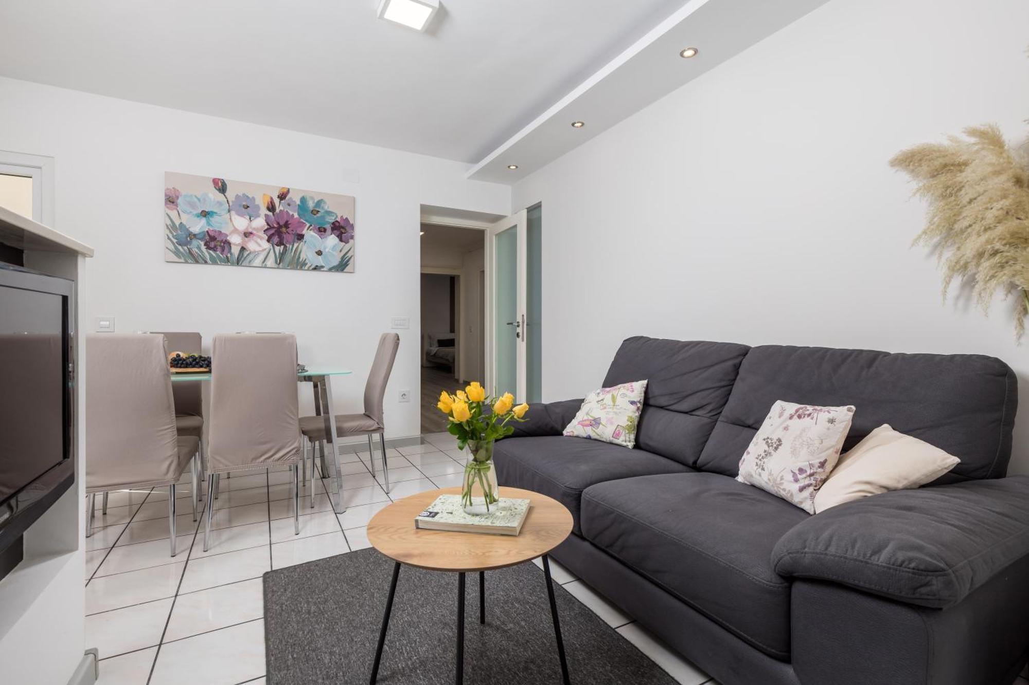 Apartment City Flower Rijeka Luaran gambar