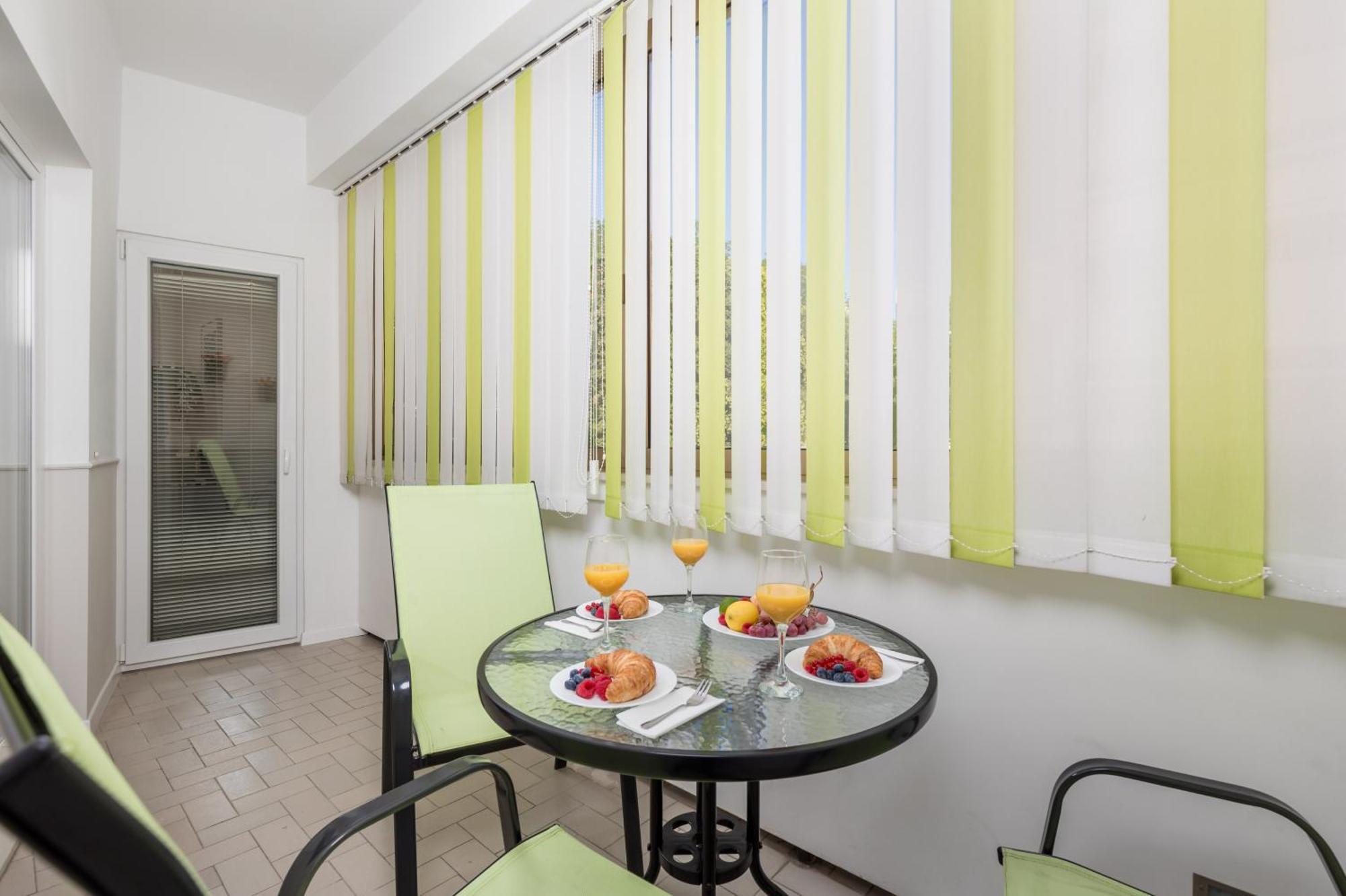 Apartment City Flower Rijeka Luaran gambar