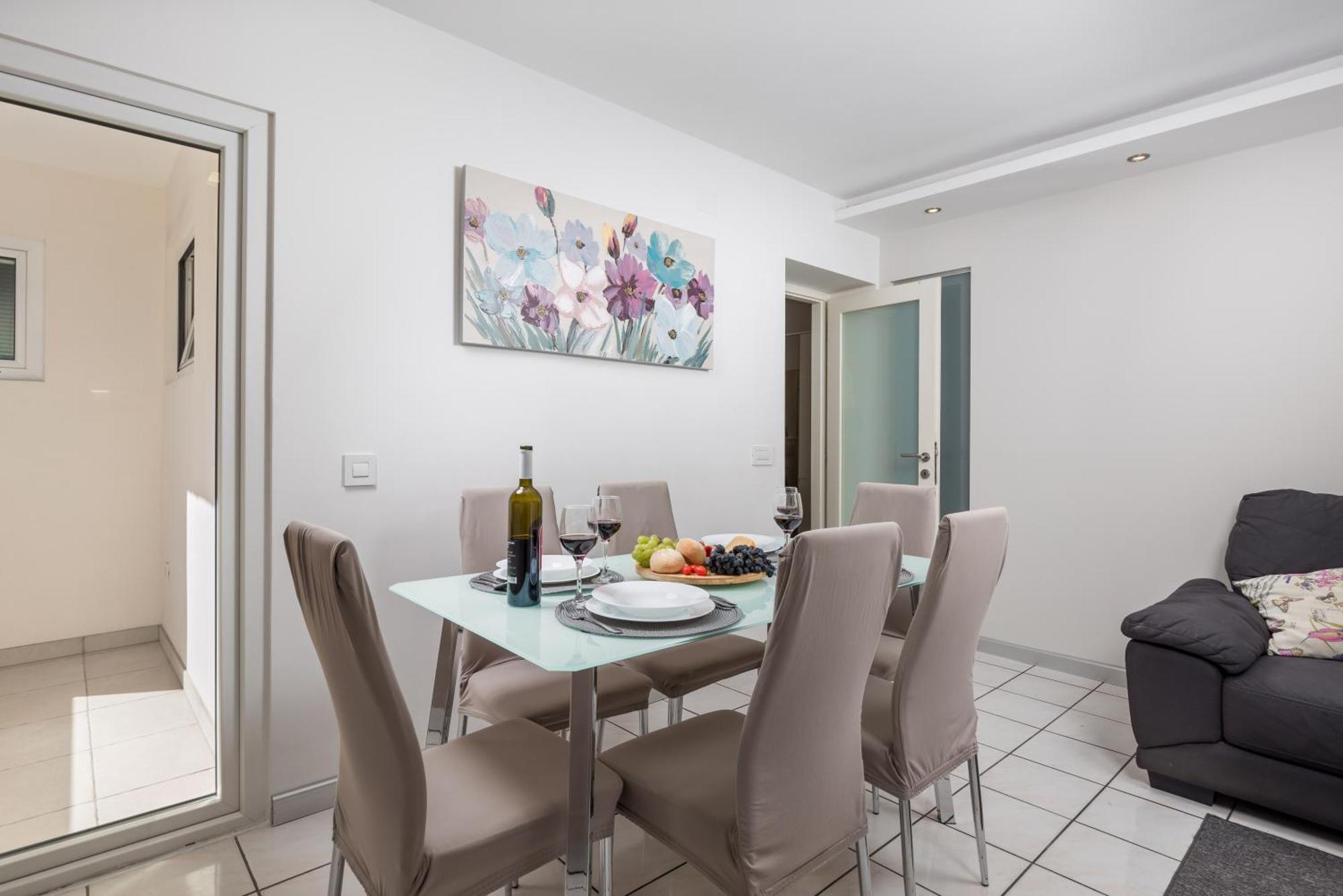 Apartment City Flower Rijeka Luaran gambar