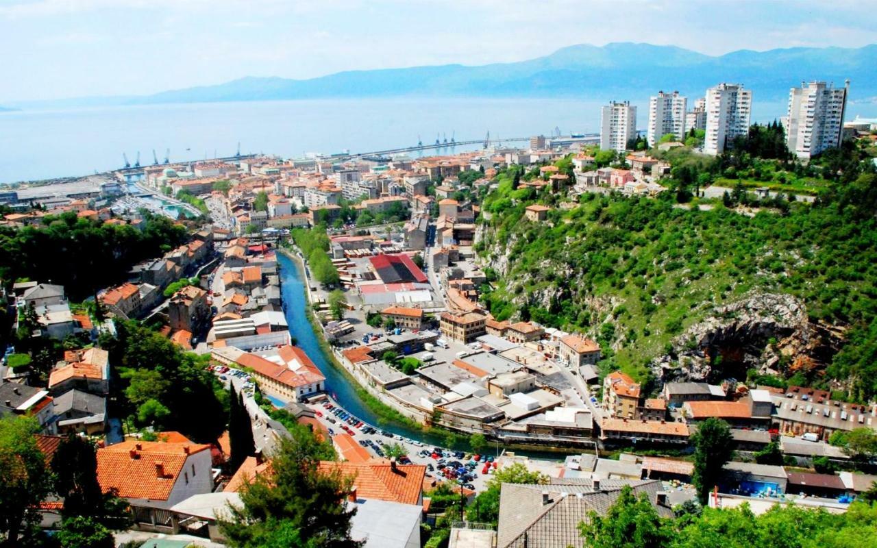 Apartment City Flower Rijeka Luaran gambar